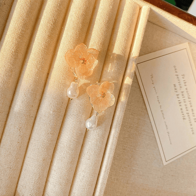Libelle Layered Hydrangea Flower Earrings