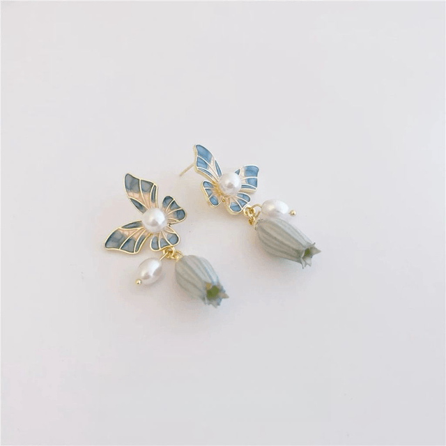 Lilian Lily of the Valley Flower and Pearl with Butterfly Studs