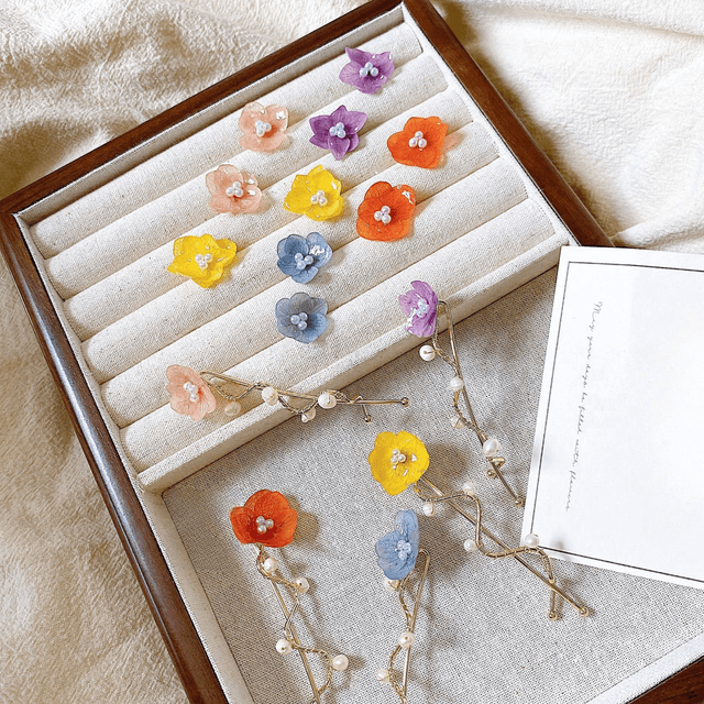 Libelle Hydrangea Flower Stud Earrings