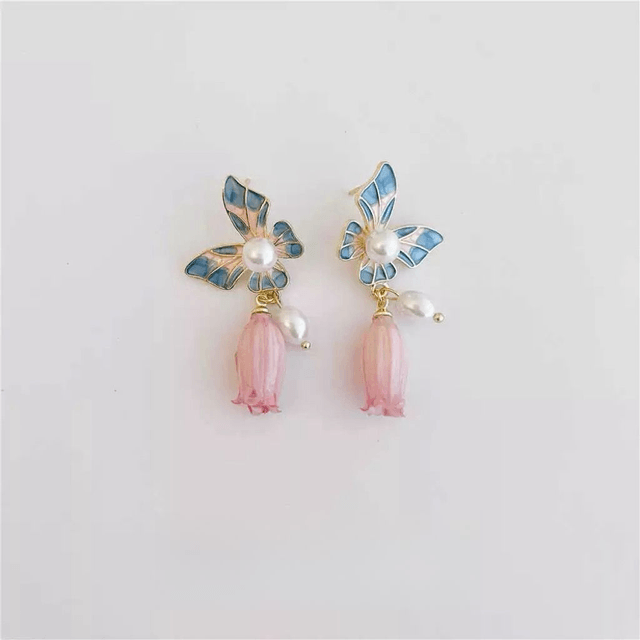 Lilian Lily of the Valley Flower and Pearl with Butterfly Studs
