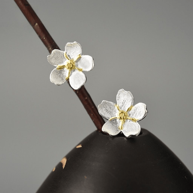 *Designer Silver Jewellery* Forget-me-not Silver Stud Earrings