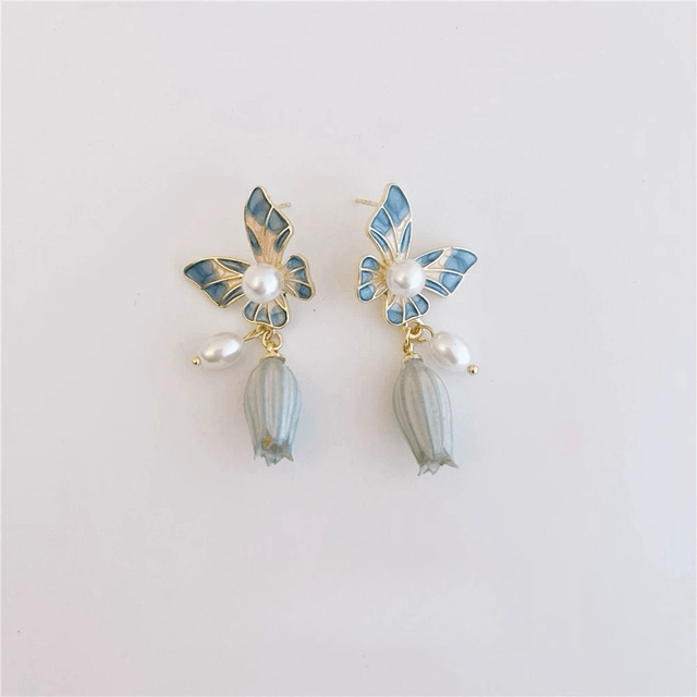 Lilian Lily of the Valley Flower and Pearl with Butterfly Studs